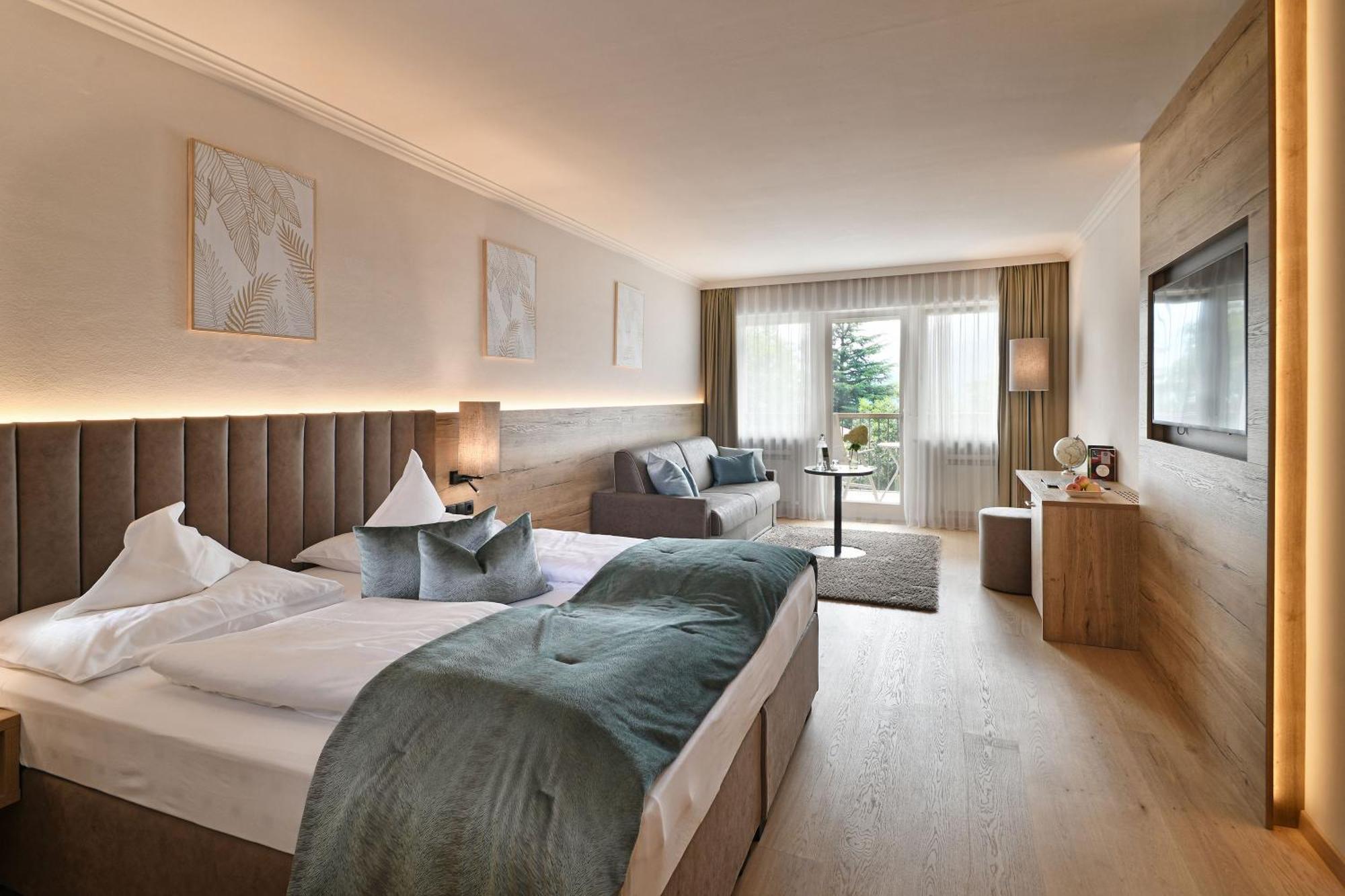 Hotel Das Stachelburg Parcines Extérieur photo