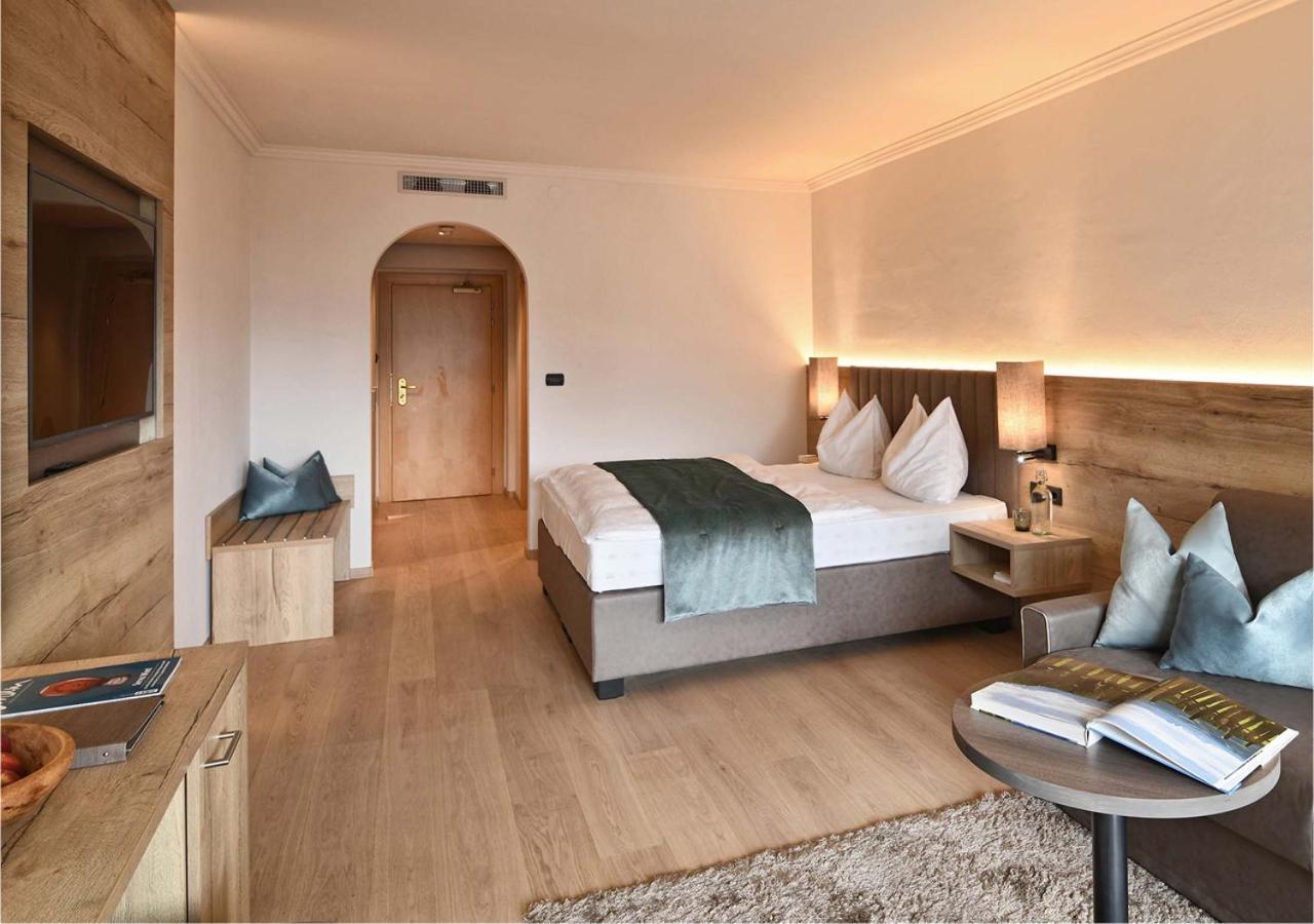 Hotel Das Stachelburg Parcines Extérieur photo